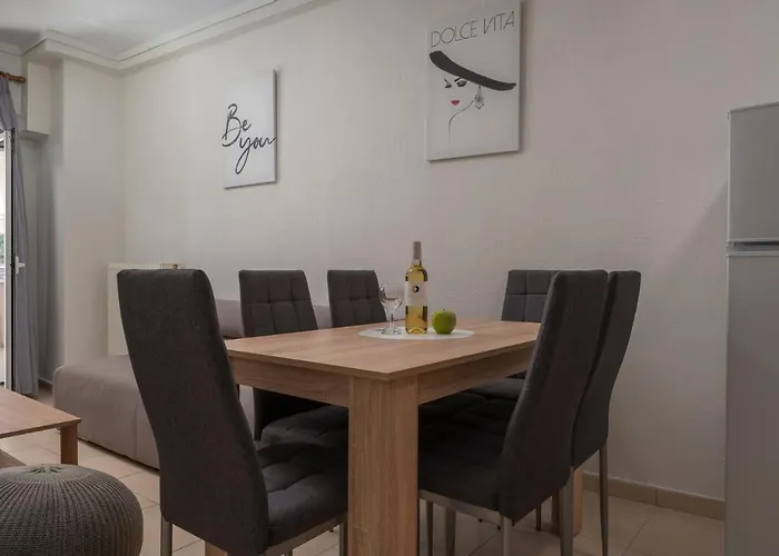 Kosmos Sevice Apartment Family City Center 4A