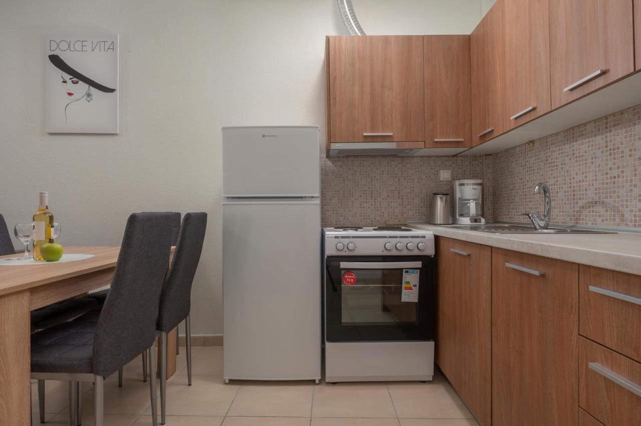 Kosmos Sevice Family Center 4a Apartment